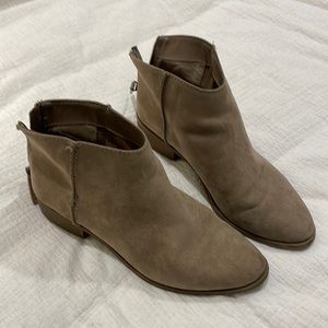 Women’s Universal Thread Booties